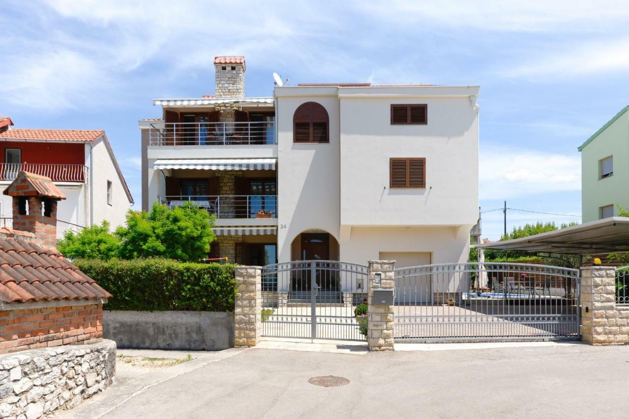 Apartmani Bosa 扎达尔 外观 照片
