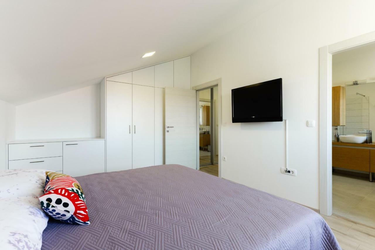 Apartmani Bosa 扎达尔 外观 照片