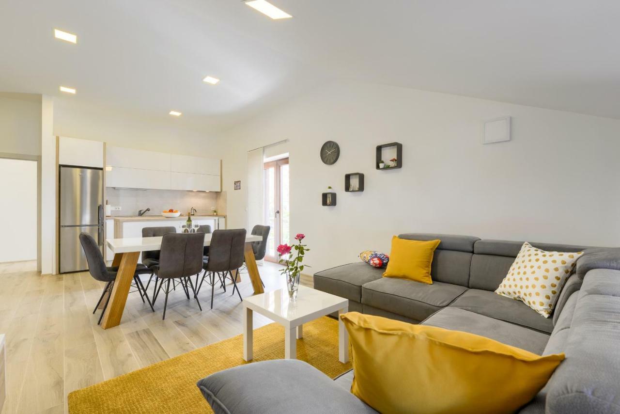 Apartmani Bosa 扎达尔 外观 照片