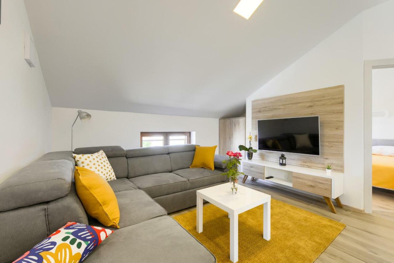 Apartmani Bosa 扎达尔 外观 照片